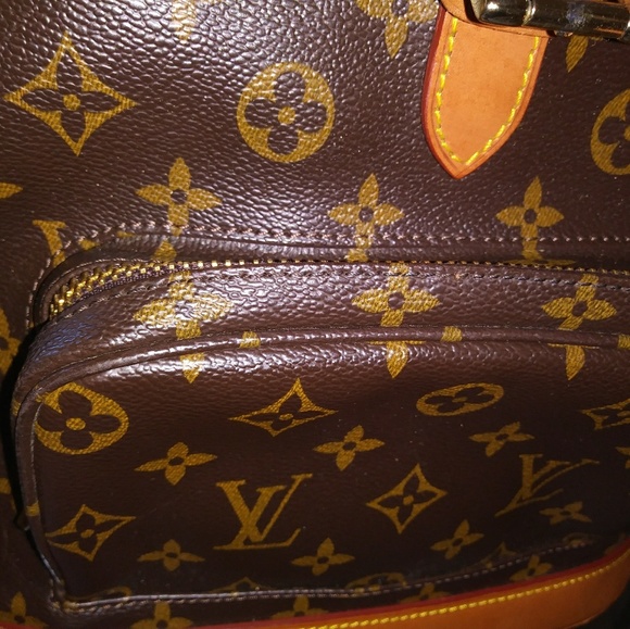 Authentic Louis Vuitton Montsouris MM - Picture 4 of 8